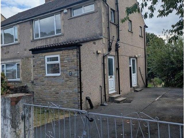 Bolton Lane, Bradford BD2, 3 bed semi detached house to rent, £1,000 pcm | PrimeLocation