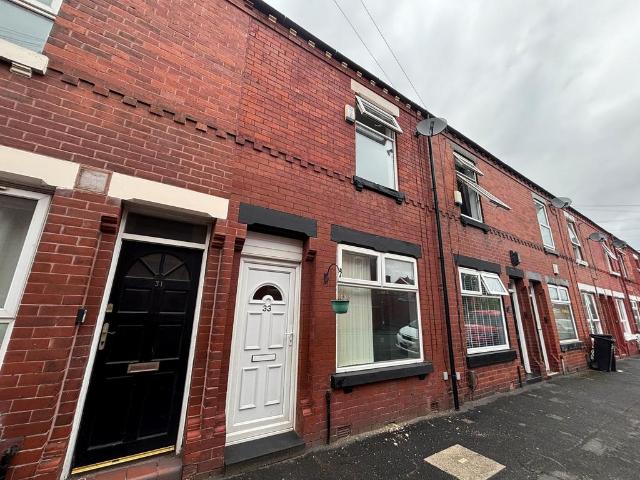 Bolton Street, Stockport, SK5 2 bed terraced house to rent £1,150 pcm £265 pw