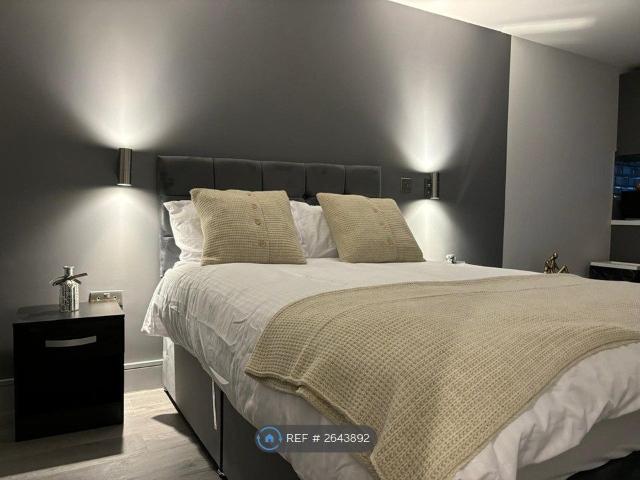 Bolton Road, Bradford BD1, 1 bed flat to rent, £700 pcm | PrimeLocation