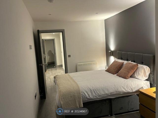 Bolton Road, Bradford BD1, 2 bed flat to rent, £1,000 pcm | PrimeLocation