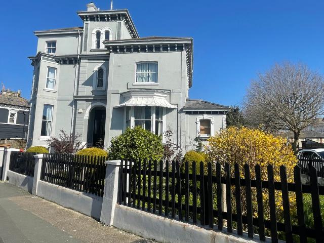 Bolton Road, Eastbourne BN21, 1 bed flat to rent, £950 pcm | PrimeLocation