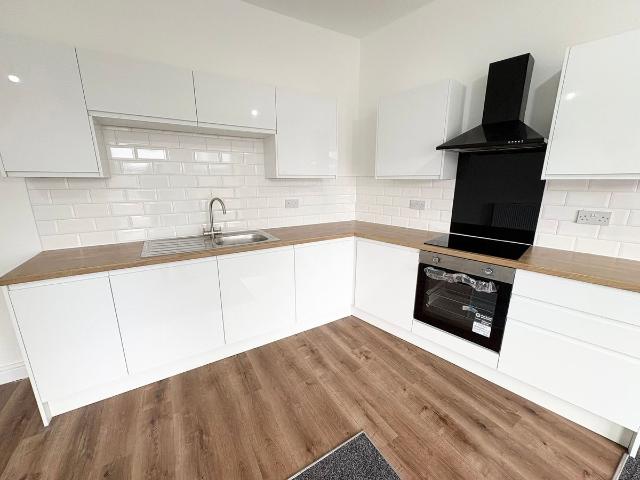 Bolton Road, Manchester M27, 2 bed flat to rent, £1,050 pcm | PrimeLocation