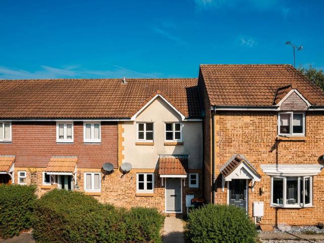 Bolton Road, Maidenbower, RH10 2 bed terraced house to rent £1,625 pcm £375 pw