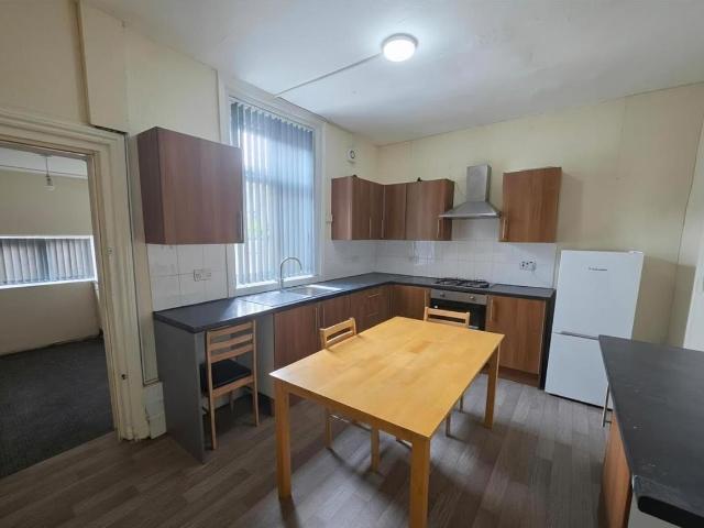 Bolton Road, Radcliffe, Manchester M26, 2 bed terraced house to rent, £850 pcm | PrimeLocation