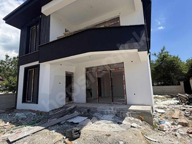 BOLU MERKEZ DODURGA MAHALLESİNDE SATILIK MÜSTAKİL VİLLA