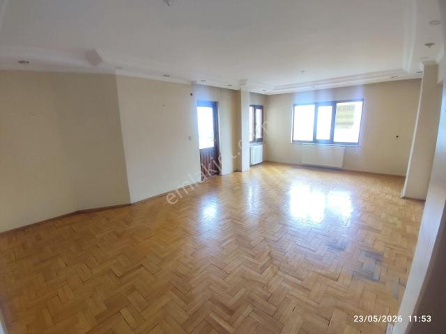 Bolu Bahçelievler Mah. Ara Kat 3+1 Kiralık Daire