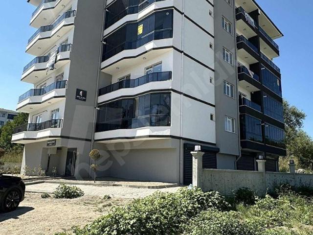 BOLU FEN LİSESİ YANİ D100 YAKIN 1+1 LÜX MANZARALI DAİRELER