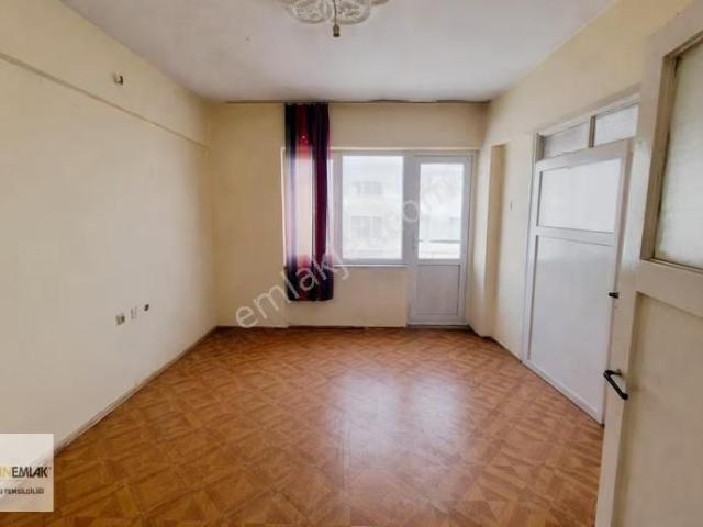 Bolu Gölyüzü'nde Cadde Üzeri 2+1 Ofis/daire Fırsatı