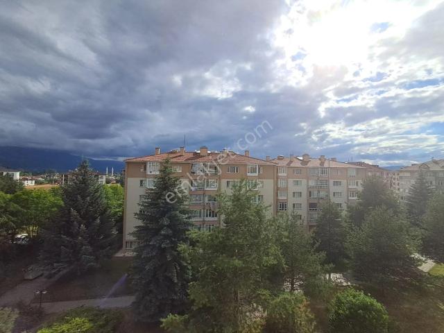 Bolu Çıkınlar'da Kiralık Şehir Manzaralı 3+1 Daire