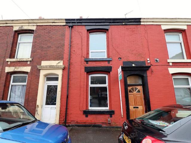 Boland Street, Blackburn, BB1 2 bed terraced house to rent £750 pcm £173 pw