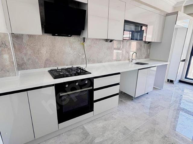BOLAT'TAN FIRSAT! BATIKENT MAHALLESİ 1 YAŞINDA İSKANLI 2+1
