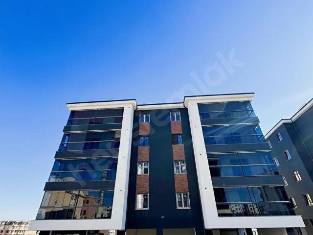 BOLAT'TAN SİTE İÇİ ALBAYRAK BLV. YAKINI LÜX 2+1 DAİRE