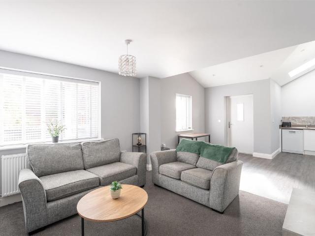 Boldon Lane, South Shields, South Tyneside NE34, 2 bed flat to rent, £800 pcm | PrimeLocation