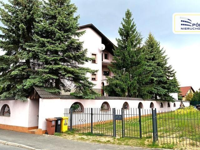 Przestronny dom z garażem 80 m² i 5 pokojami