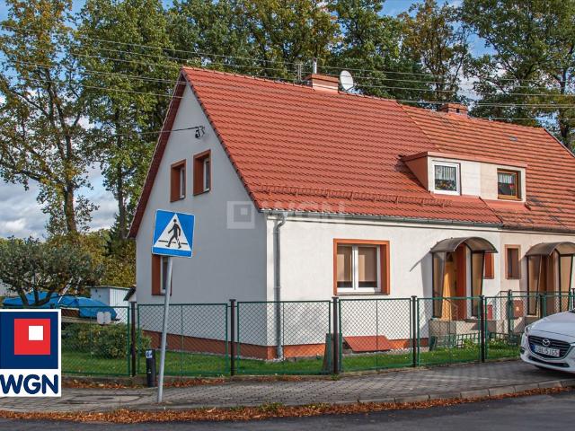 Dom bliźniak z potencjałem, 4 pokoje, piwnica i ogród