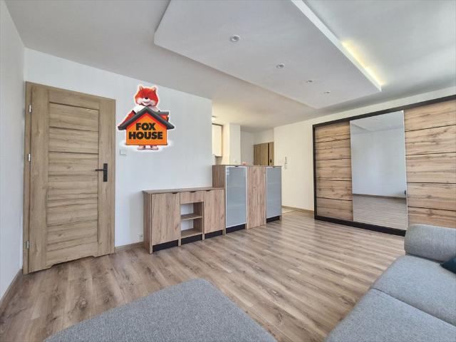 Do sprzedania przytulna kawalerka 28 m² z aneksem w Bolesławcu