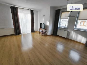 Przestronne 3 pokojowe mieszkanie z balkonem w centrum Bolesławca