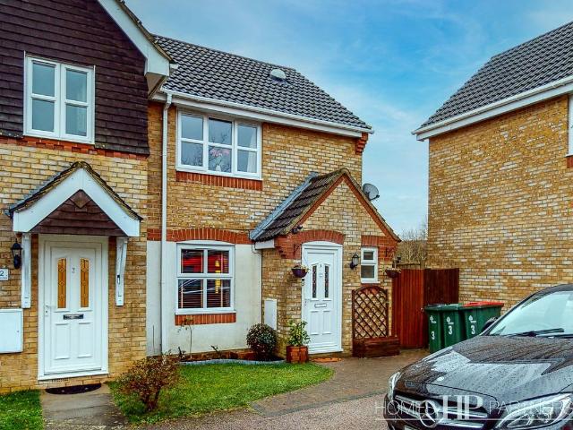 Boleyn Close, Maidenbower RH10, 2 bed end terrace house to rent, £1,500 pcm | PrimeLocation