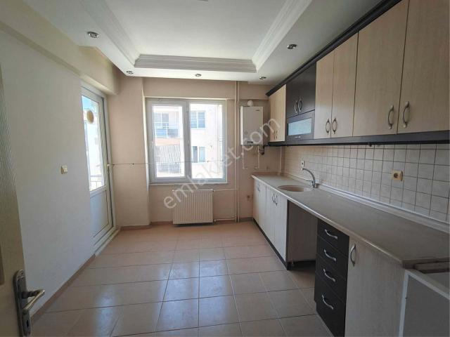 Bölge Hastanesi Yanında 170 M² Ara Kat Fırsatı!