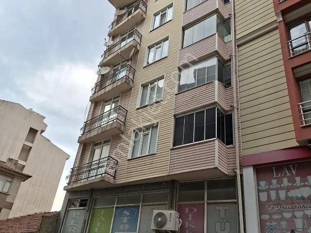 Bölgenin En Uygun Fiyatlı 3+1'i! Şehrin Merkezinde Fırsat Daire