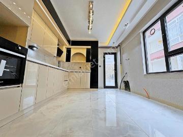 Bölgenin En İyi Dairesi, Park Manzaralı Cadde Yanı Geniş 3+1