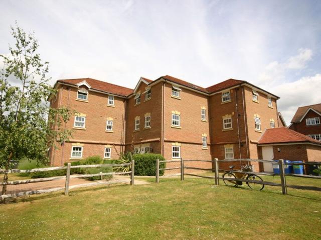 Bolnore Village, Haywards Heath RH16, 2 bed property to rent, £1,350 pcm | PrimeLocation
