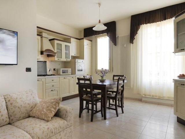 Bologna Fair Apartment with Large Terrace, Bologna Amsterdam Apartments for Rent