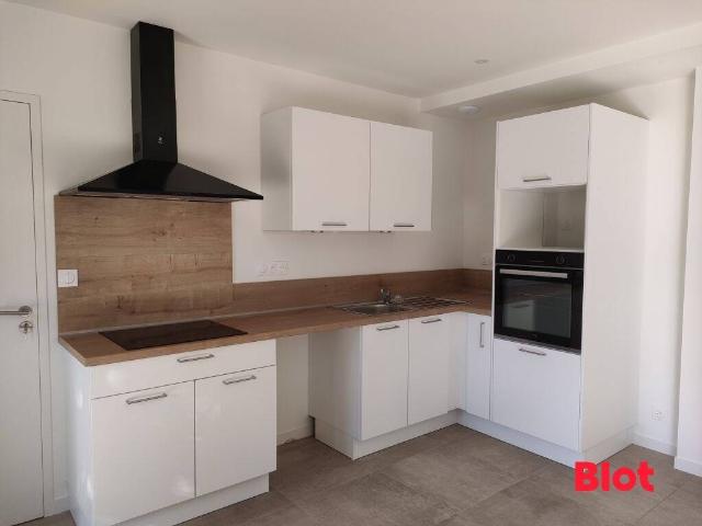 BOLOT IMMOBILIER MONTGERMONT Maison à louer 4 chambres 120 m²
