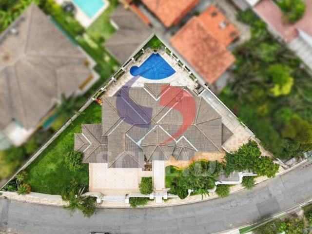 Bolsão de Interlagos, com 446m² Casa Contemporânea 5 Quartos c/ Suites, 10 Vagas