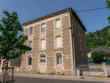 BORT LES ORGUES – Appartement 1 Chambre – Chauffage et eau chaude/froide compris – Centre Ville