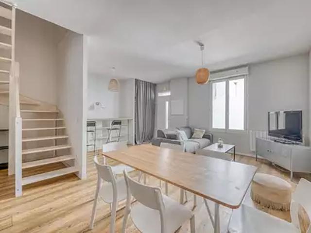 Bordeaux 33300 Achat / Vente maison 4 pièces t4 au dernier étage parking