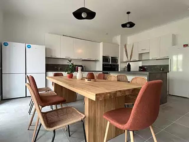 Bordeaux 33800 Location maison 14 pièces t14