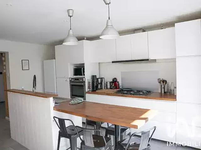 Bordeaux 33800 Location maison 7 pièces t7 terrasse