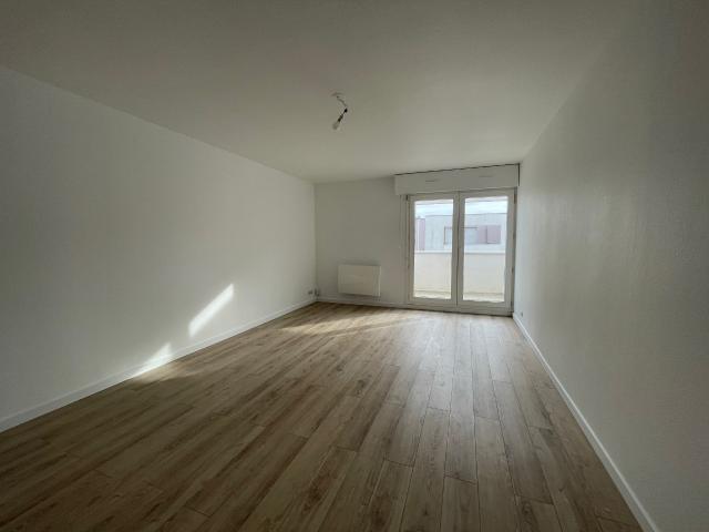 Bordeaux Appt T3 de 68m2 avec balcon, au calme, parking