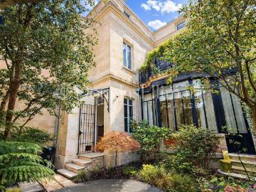 Bordeaux Barrière du Médoc Hôtel Particulier avec Garage. 250m² Bordeaux