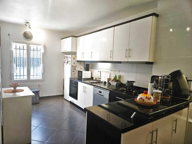 Bordeaux Camille Godard Charmante Maison T6 135 m2 avec cour