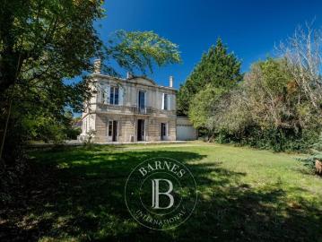 Bordeaux Caudéran Chartreuse de 244 m² Parcelle de 1931 m² Garage