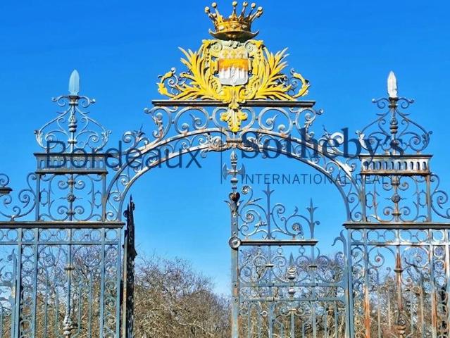 Bordeaux Cauderan Chartreuse Historique Et Exceptionnelle. 690m² Bordeaux