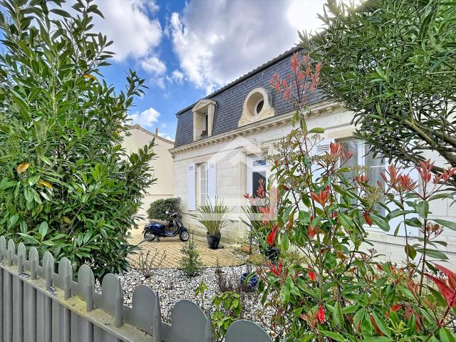 BORDEAUX Caudéran, Élégante demeure familiale avec piscine 213m² Bordeaux