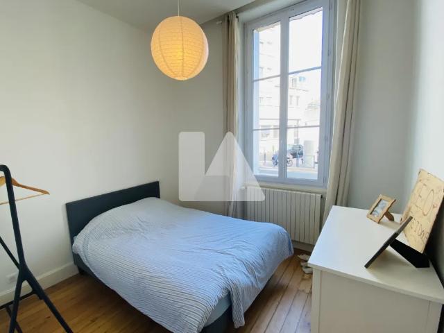 BORDEAUX CHARTRONS 2 CHAMBRES 1 550 EUR TERRASSE PARKI