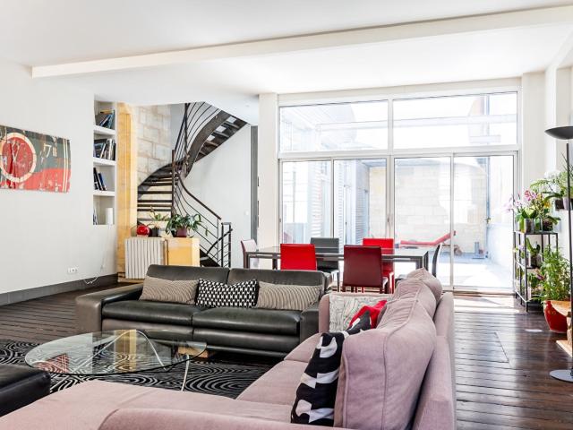 Bordeaux Coeur Des Chartrons: Maison 275M2 Au Sol 275m² Bordeaux