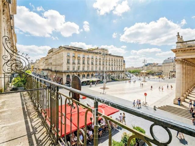 Bordeaux Grand Théâtre Appartement 151m² Balcon Filant