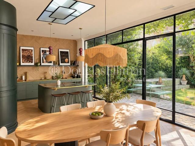 Bordeaux – Jardin Public / Saint Seurin – Hôtel Particulier. 270m² Bordeaux
