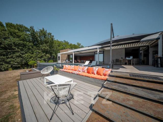 Bordeaux Rive droite Villa avec vue sur les coteaux de l'E. 314m² Bordeaux