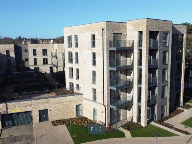Borders Lane, Loughton IG10 2 bed duplex to rent £2,300 pcm £531 pw