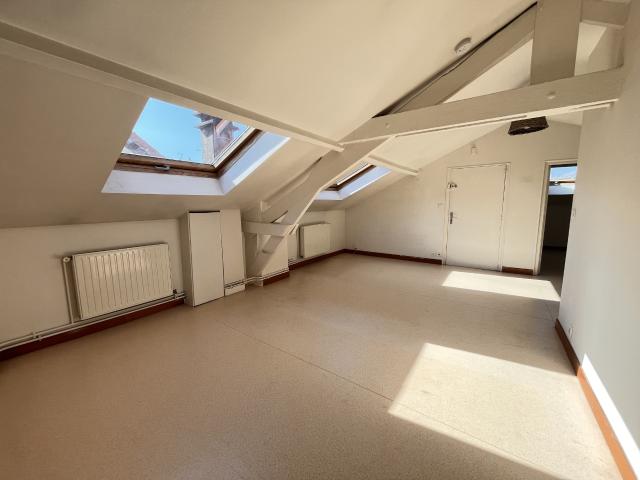Bords de Marne, Appartement dernier étage mansardé