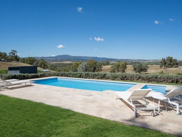 'Boree Hills' Elevated Living with Iconic Mount Canobolas Views