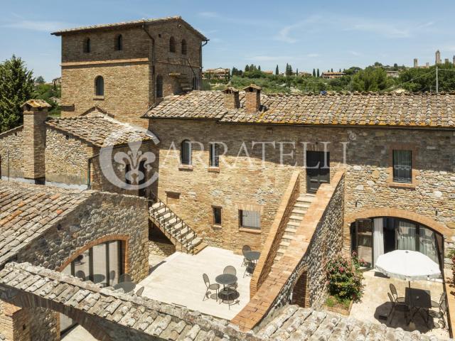 Borgo agrituristico di charme con ristorante e vista su San. 1050m² San Gimignano