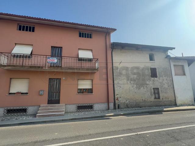 Borgo San Martino 12 10 vani 519mq