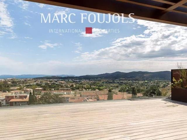 BORMES LES MIMOSAS appartement rooftop 3 pièces vue mer 74m² Bormes les Mimosas
